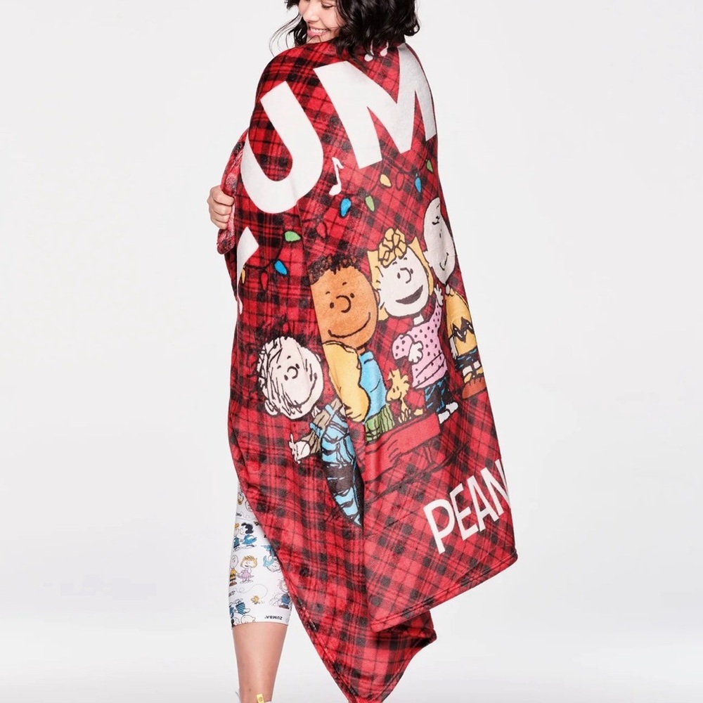 Zumba Fitness Red Peanuts Blanket